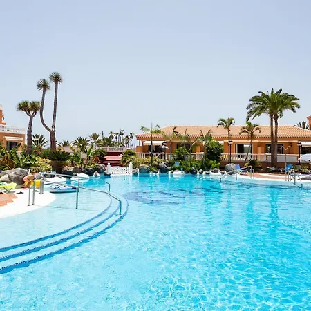 Las Americas Royal 아파트 *