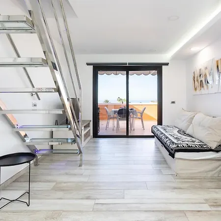 아파트 Las Americas Royal *